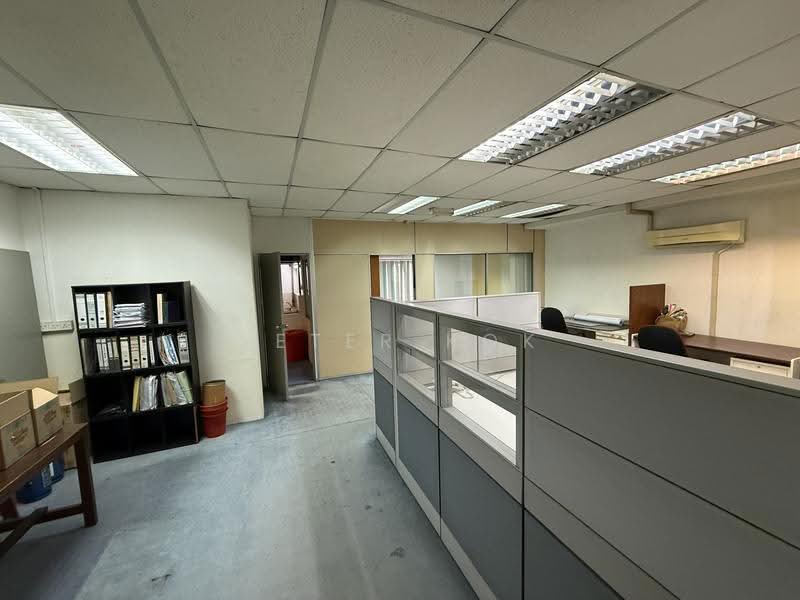 Office for Sale in Taman Mayang (Petaling Jaya) - Peter Kok - Work Station - PropertyGuru.com.my