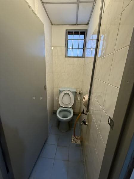 Office for Sale in Taman Mayang (Petaling Jaya) - Peter Kok - Bathroom - PropertyGuru.com.my
