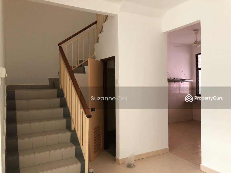 Sungai Tiram 2 Storey Terrace House near Airport, Sungai Tiram, Bayan