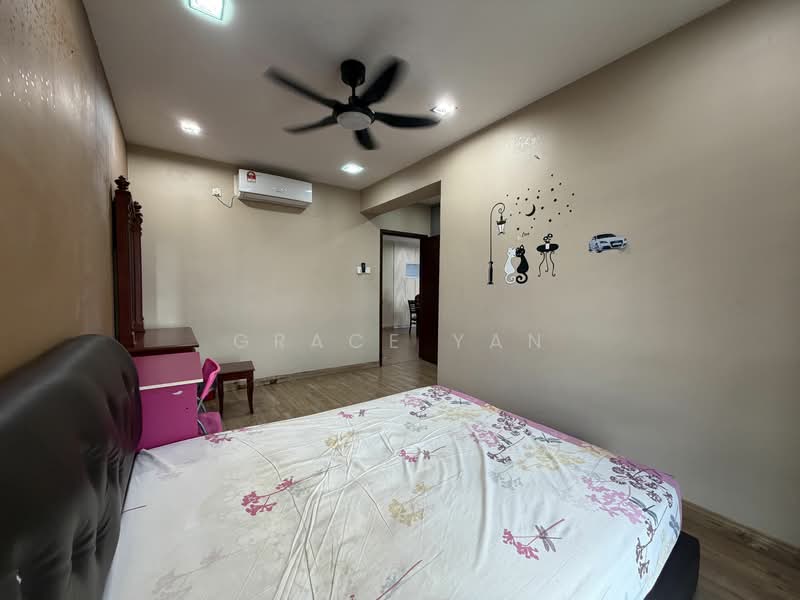 For Rent - Molek Pine 2