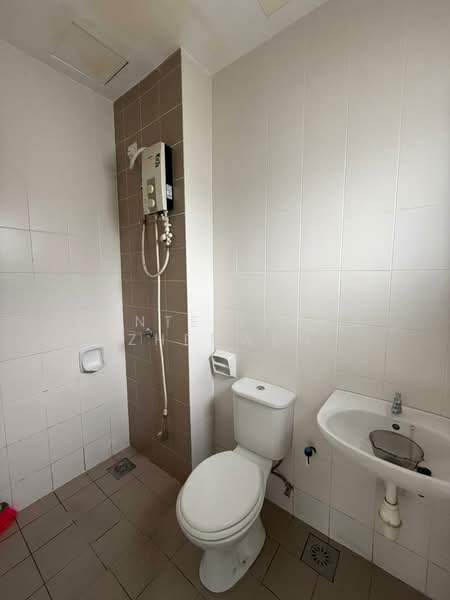 Pangsapuri untuk Disewa di Embun Residence @ Puncak Saujana - Dante Leong Zhenwen - Bathroom - PropertyGuru.com.my
