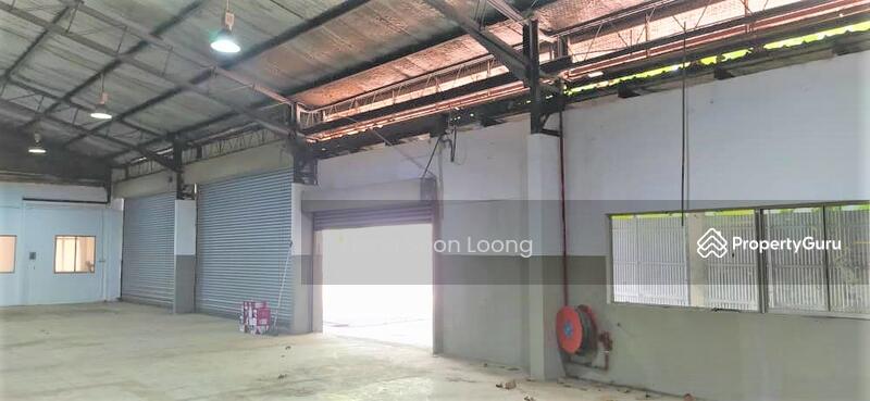 Factory for Rent in Petaling Jaya (Selangor) - Hong Soon Loong - Large Entrance - PropertyGuru.com.my