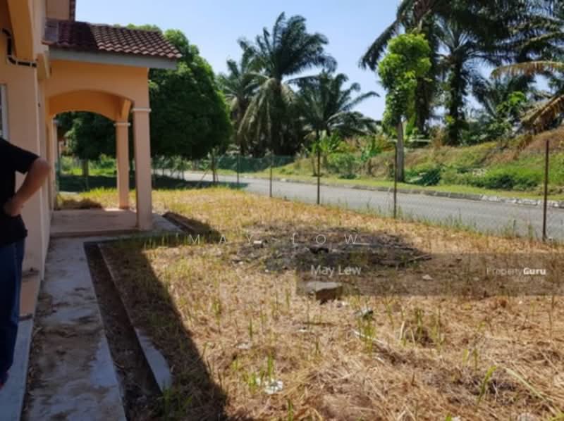 Rumah Teres 1 Tingkat untuk Disewa di Kelapa Sawit (Kulai) - May Low - kulai-house-for-rent-corner.jpg - PropertyGuru.com.my