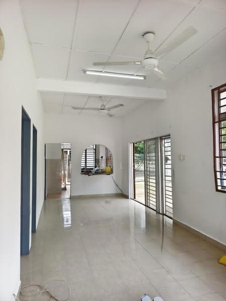 1-storey Terraced House for Rent in Kelapa Sawit (Kulai) - May Low - Kulai Sedenak living room corner - PropertyGuru.com.my