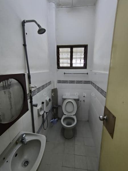 2-storey Terraced House for Rent in Taman Subang Bestari (Sungai Buloh) - Nick Wong - Bathroom - PropertyGuru.com.my