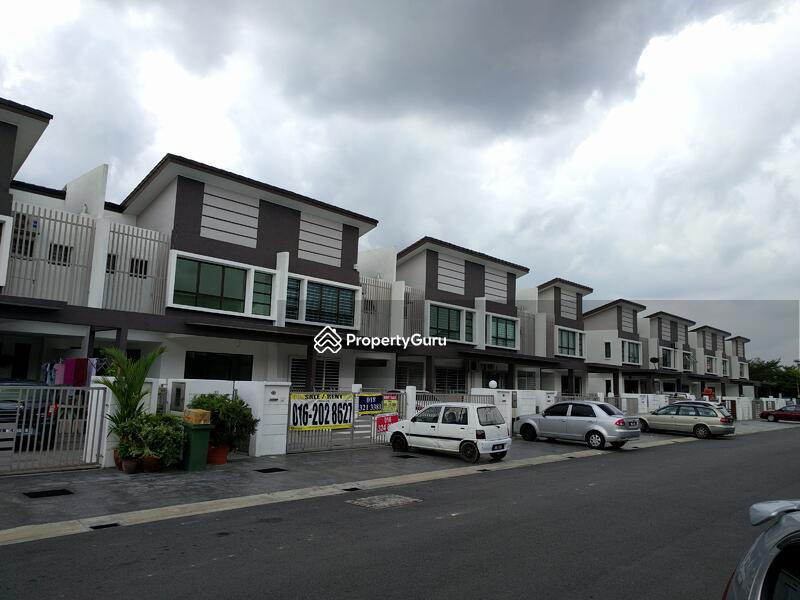 Lakeside Residences Puchong, Lakeside Residences Jalan Perindustrian