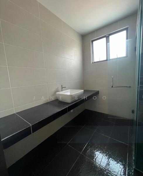 Untuk Dijual - Kingsgate