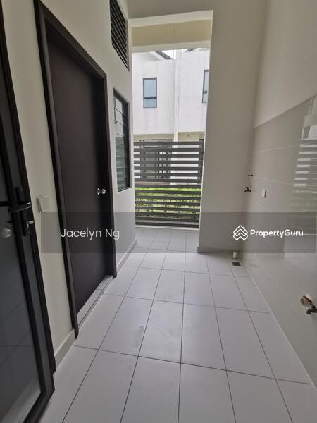 For Rent - Avira Medini Iskandar