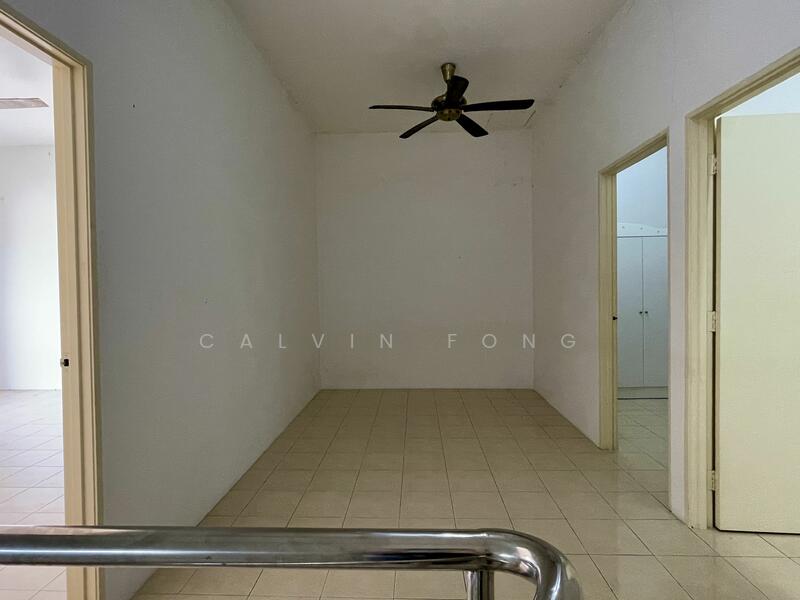 2nd floor family area