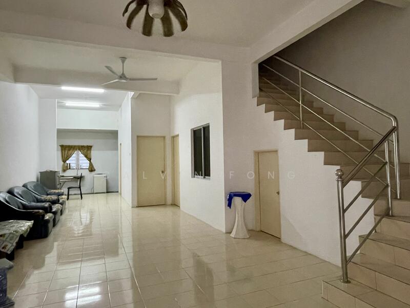 Living area (exclude furnitures)