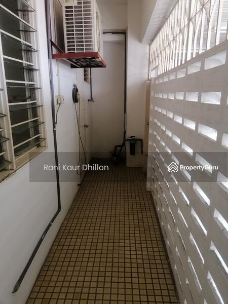 airwell outside kitchen and bathroom 