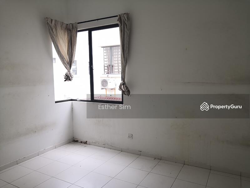 Untuk Disewa - 3 storey Semi-d in Summervila Hill