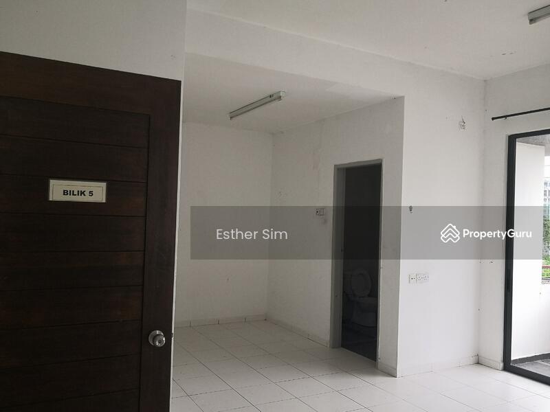 Untuk Disewa - 3 storey Semi-d in Summervila Hill
