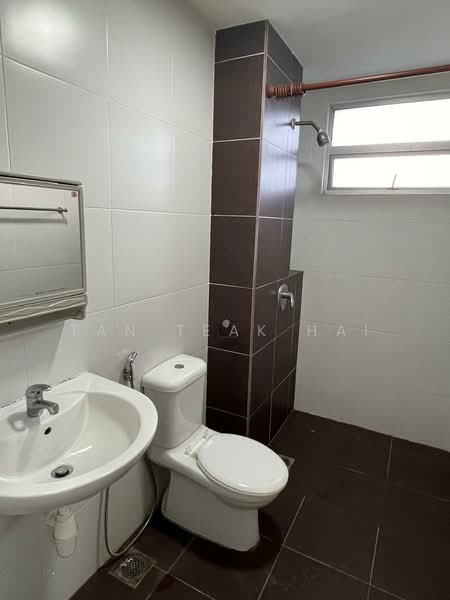 Apartment for Rent at Fairway Suites - Tan Teak Hai - Bathroom - PropertyGuru.com.my