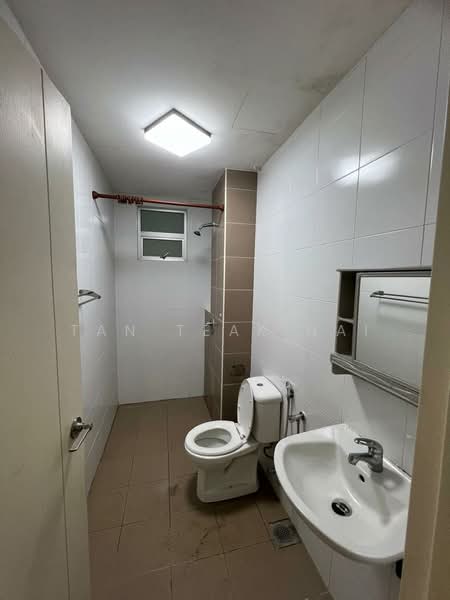 Apartment for Rent at Fairway Suites - Tan Teak Hai - Bathroom - PropertyGuru.com.my