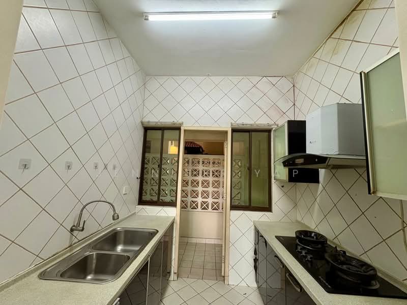 Kondominium untuk Dijual di Armanee - Jennifer Yap - Kitchen - PropertyGuru.com.my