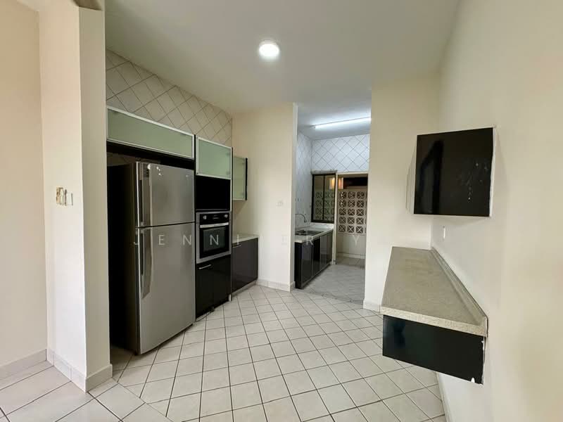 Kondominium untuk Dijual di Armanee - Jennifer Yap - Kitchen - PropertyGuru.com.my