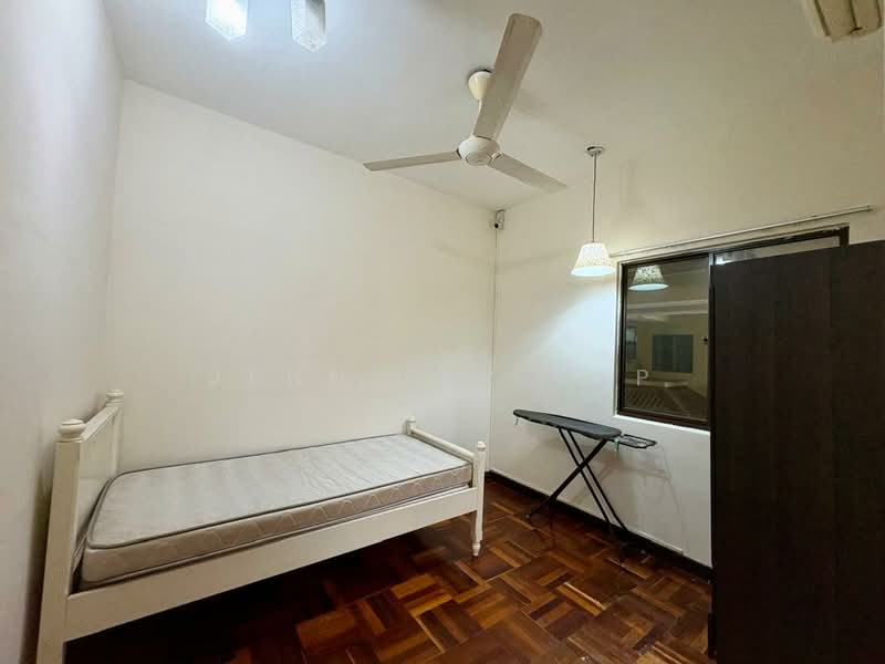 Kondominium untuk Dijual di Armanee - Jennifer Yap - Bedroom - PropertyGuru.com.my