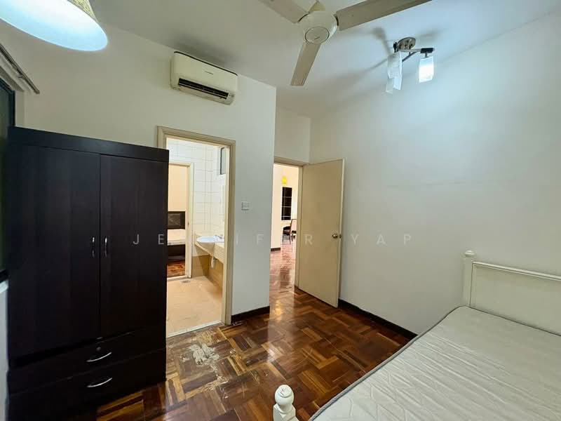 Kondominium untuk Dijual di Armanee - Jennifer Yap - Bedroom - PropertyGuru.com.my