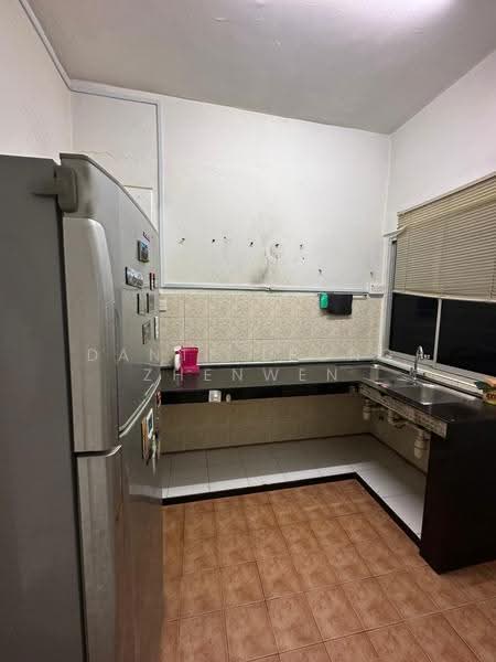 2-storey Terraced House for Rent in Bandar Putra Permai (Seri Kembangan) - Dante Leong Zhenwen - Kitchen - PropertyGuru.com.my
