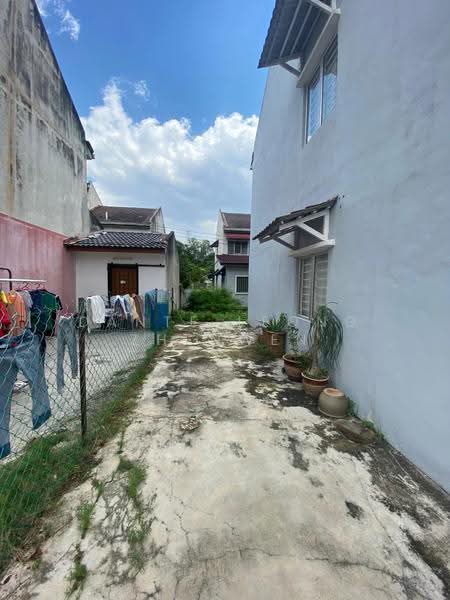 2-storey Terraced House for Rent in Bandar Putra Permai (Seri Kembangan) - Dante Leong Zhenwen - Exterior - PropertyGuru.com.my
