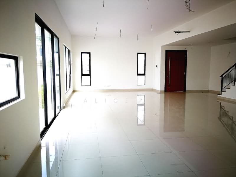 Rumah Berkembar untuk Dijual di Bandar Tropicana Aman (Telok Panglima Garang) - Alice . - Living Room - PropertyGuru.com.my