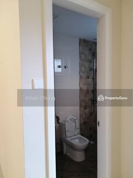 Untuk Disewa - Sri Petaling 3 and half Sty Semi D With Lift Fully furnished kuala lumpur