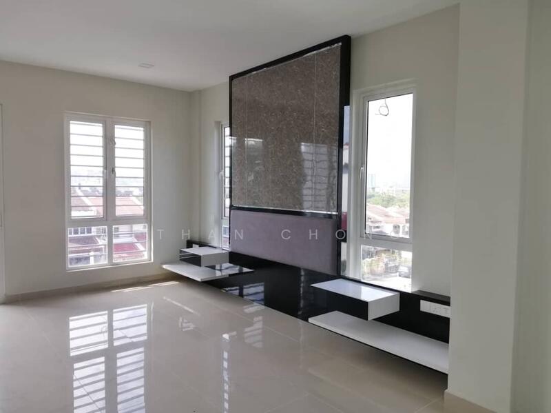 Untuk Disewa - Sri Petaling 3 and half Sty Semi D With Lift Fully furnished kuala lumpur
