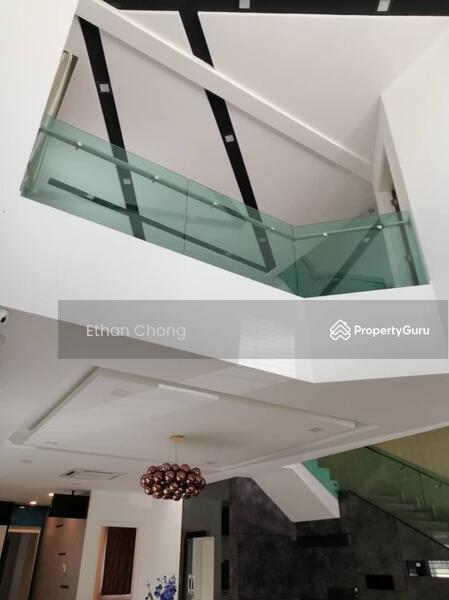 Untuk Disewa - Sri Petaling 3 and half Sty Semi D With Lift Fully furnished kuala lumpur