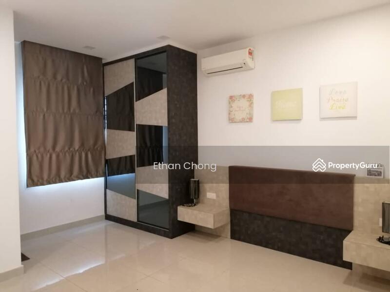 Untuk Disewa - Sri Petaling 3 and half Sty Semi D With Lift Fully furnished kuala lumpur