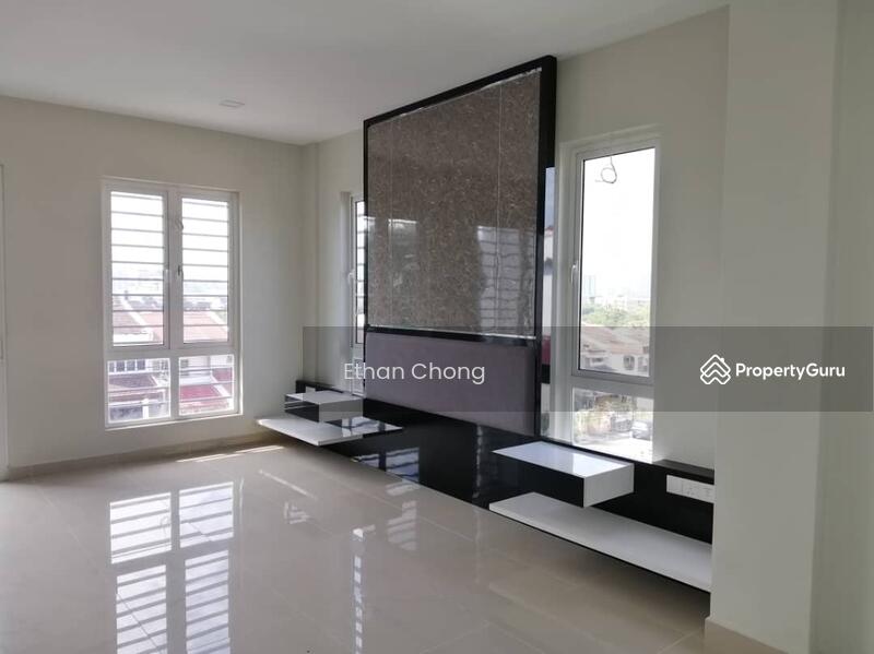 Untuk Disewa - Sri Petaling 3 and half Sty Semi D With Lift Fully furnished kuala lumpur