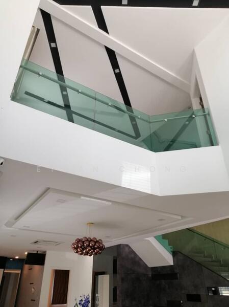 Untuk Disewa - Sri Petaling 3 and half Sty Semi D With Lift Fully furnished kuala lumpur