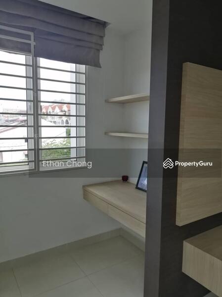 Untuk Disewa - Sri Petaling 3 and half Sty Semi D With Lift Fully furnished kuala lumpur