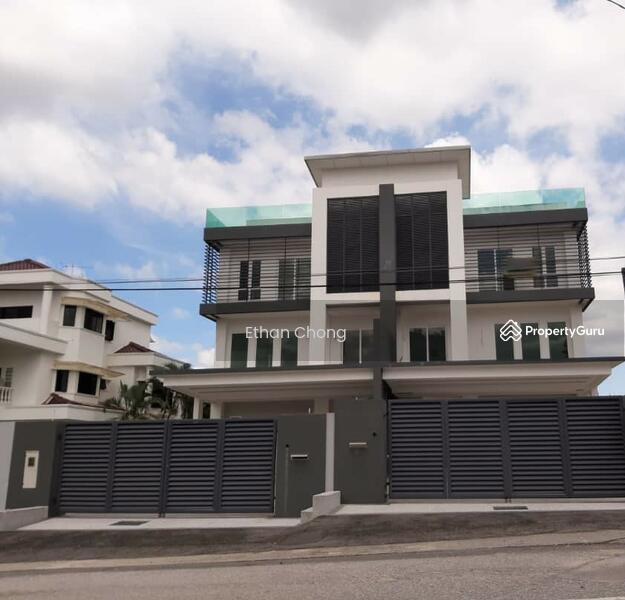 Untuk Disewa - Sri Petaling 3 and half Sty Semi D With Lift Fully furnished kuala lumpur