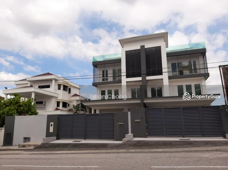 Untuk Disewa - Sri Petaling 3 and half Sty Semi D With Lift Fully furnished kuala lumpur