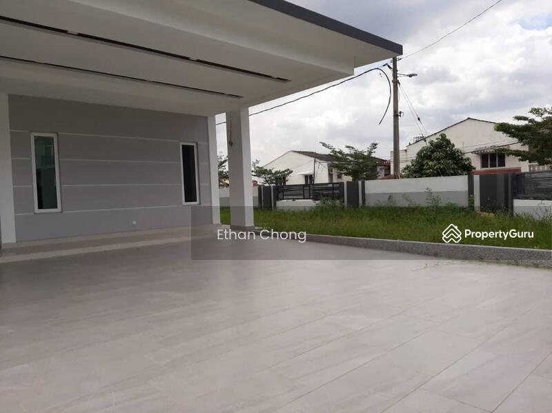 Untuk Disewa - Sri Petaling 3 and half Sty Semi D With Lift Fully furnished kuala lumpur