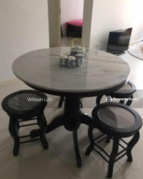 For Sale - Tiara Mutiara / The Crown