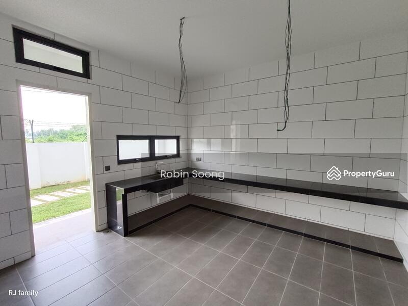 Rumah Teres 3-Tingkat untuk Dijual di Ujong Pasir (Melaka) - Robin Soong - PropertyGuru.com.my