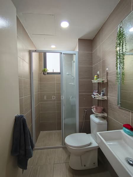 Service Residence for Rent at Lexa Residence @ The Quartz WM - Eddy . - Bathroom - PropertyGuru.com.my
