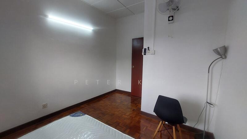 Untuk Disewa - My Place