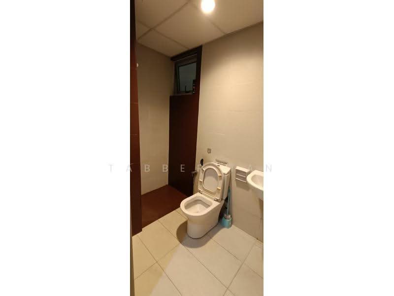 Kediaman Servis untuk Disewa di Livia Residence @ C180 - Tabber Tan - Bathroom - PropertyGuru.com.my