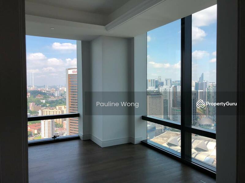Master Bedroom - Corner Unit