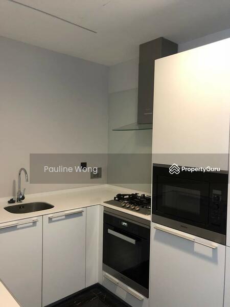 Dry Kitchen - Cooker, Hob, Oven, Fridge & Cabinets