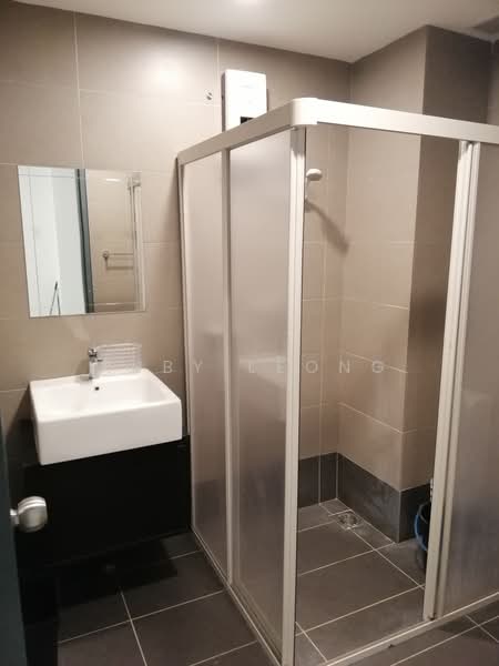 Servis Apartment untuk Disewa di Atria SOFO Suites - Ruby Leong - Bathroom - PropertyGuru.com.my