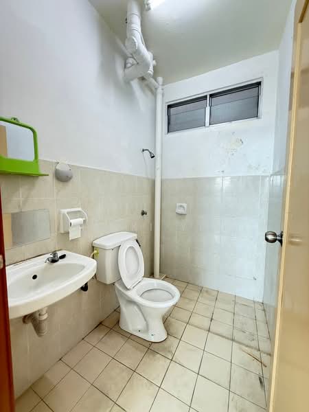 Apartment for Rent at Lake View Suites - Mikki Yeo - PropertyGuru.com.my