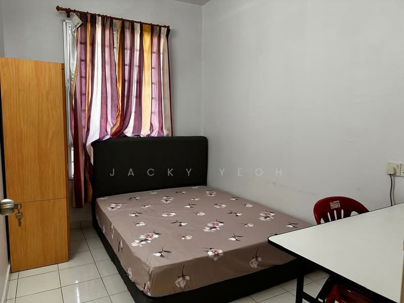 Kondominium untuk Dijual di Putra Place Condominium - Jacky Yeoh - Bedroom - PropertyGuru.com.my