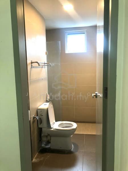 Condominium for Sale at Tropicana Bay Residences - Jacky Yeoh - Bathroom - PropertyGuru.com.my