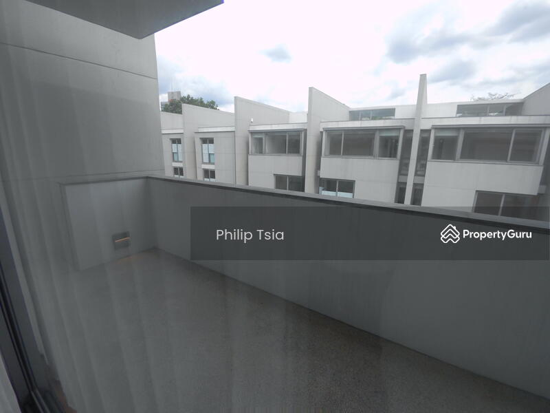 For Rent - The Edge of U-Thant