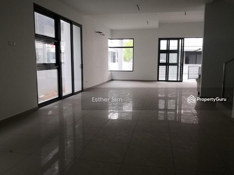 Corner 3 storey house in Taman Bayu Aman untuk Untuk Dijual - RM 1,100,000, Mac 2026 - PropertyGuru.com.my