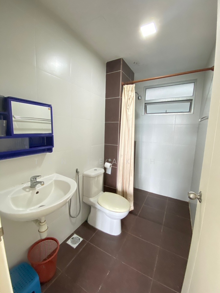Apartment for Sale at Fairway Suites - Tan Teak Hai - MASTER BATHROOM - PropertyGuru.com.my